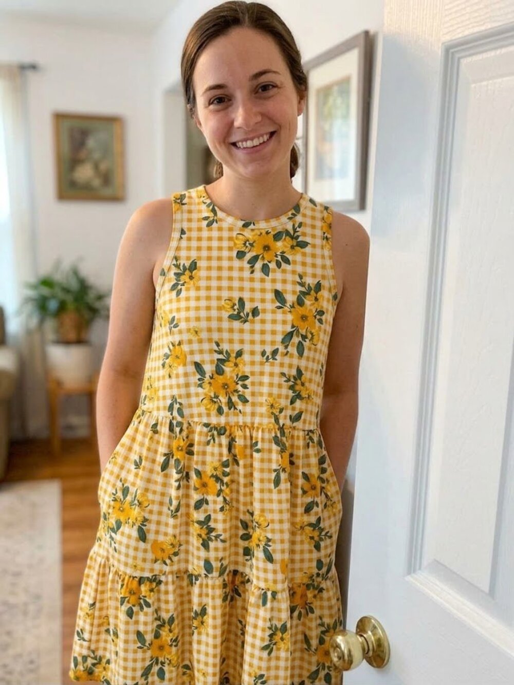 Bright, Breezy Summer Dress - Picture 2 of 6